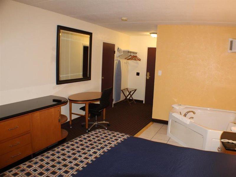 Americas Value Motel Geneva